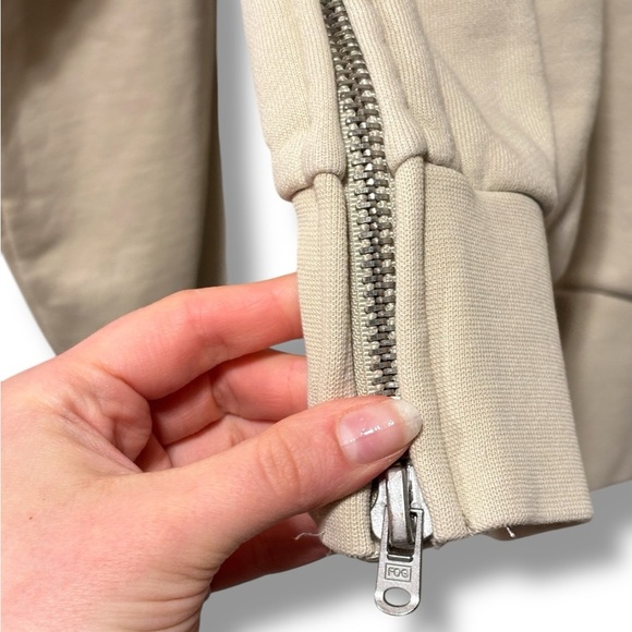 FOG Fear of God Essentials Side Zip Sweatshirt 2016-2017 Collection Size Medium - Picture 5 of 8